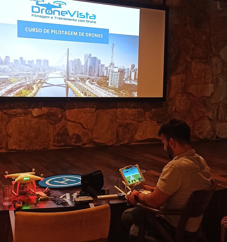 Curso Piloto de Drone Curso Piloto de Drone